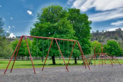 Childrens' swings